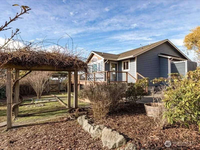 Property photo for 670 El Prado Avenue, Coupeville photo 31
