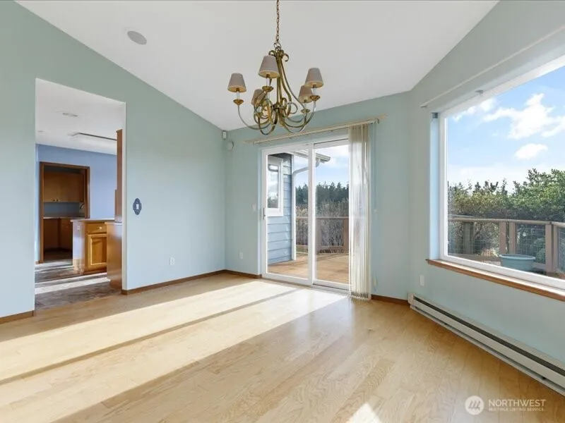 Property photo for 670 El Prado Avenue, Coupeville photo 9
