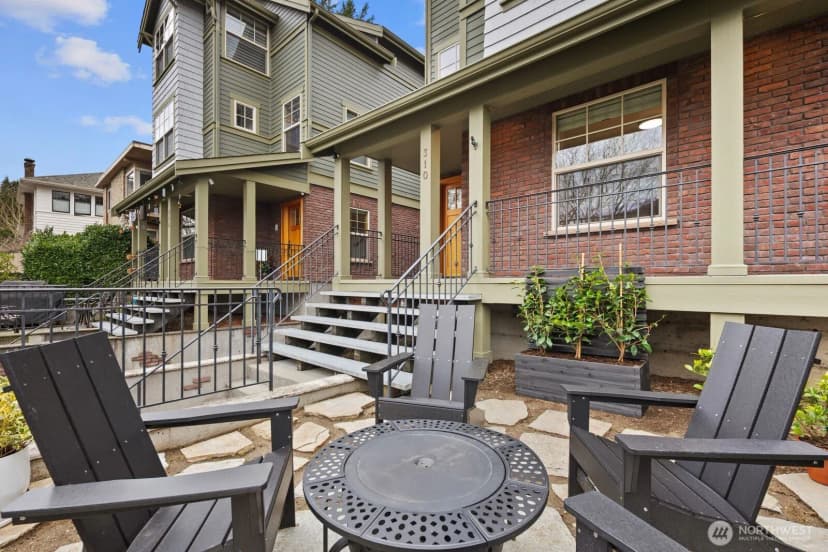 Property photo for 310 W Lee Street, Seattle photo 25