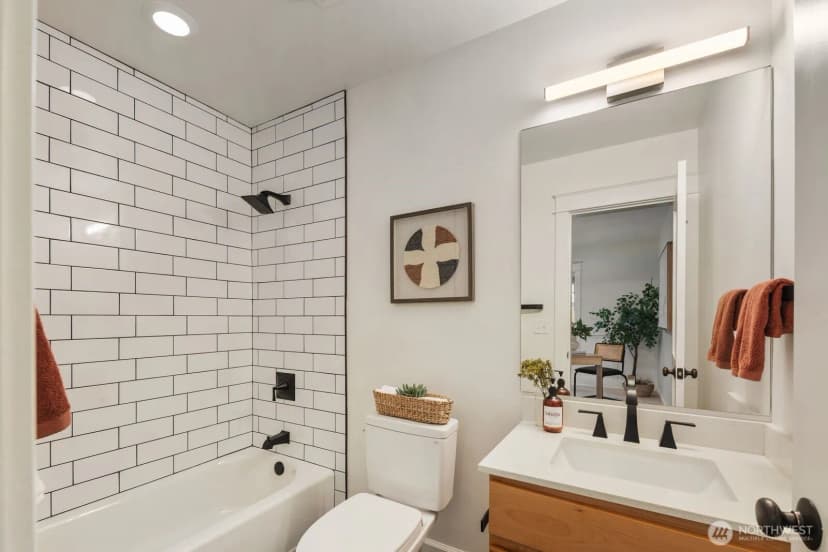Property photo for 310 W Lee Street, Seattle photo 24