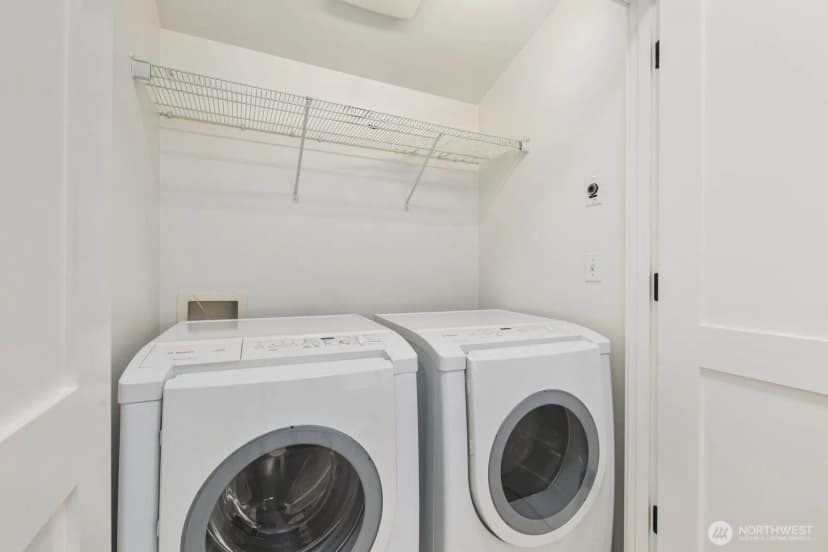 Property photo for 310 W Lee Street, Seattle photo 22