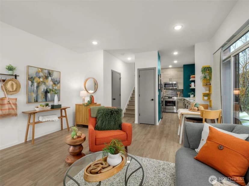 Property photo for 541 S Cloverdale St #b, Seattle photo 9