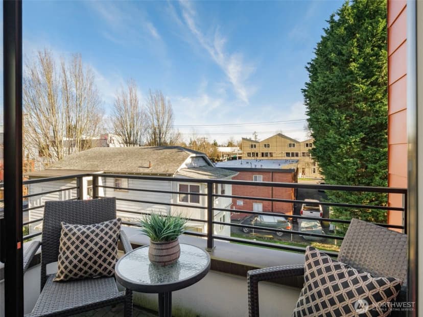 Property photo for 541 S Cloverdale St #b, Seattle photo 23