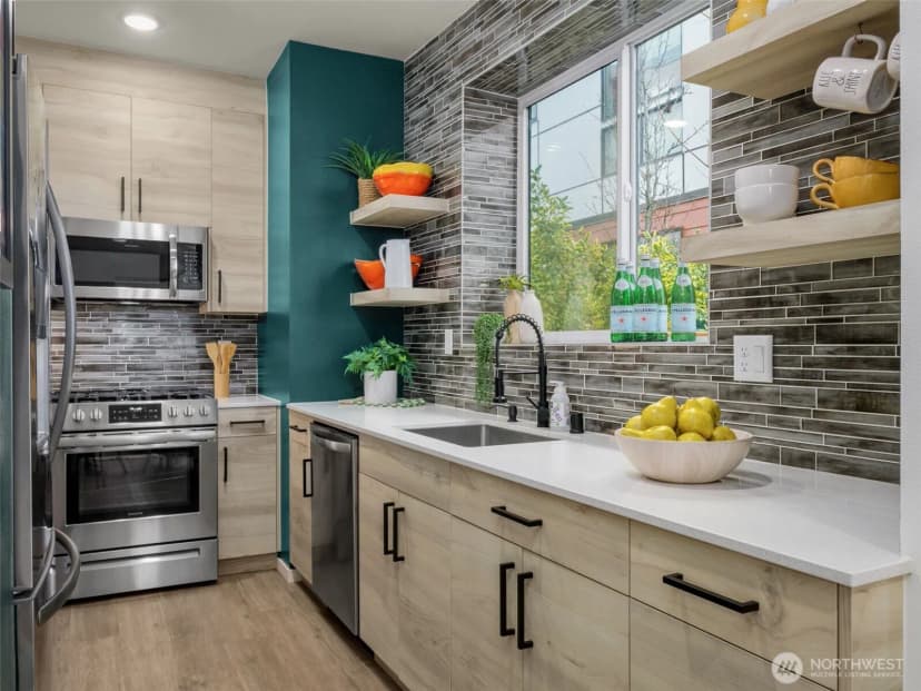 Property photo for 541 S Cloverdale St #b, Seattle photo 10