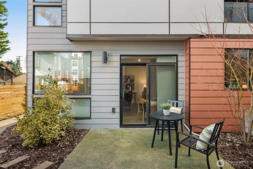 Property photo for 541 S Cloverdale St #b, Seattle photo 24