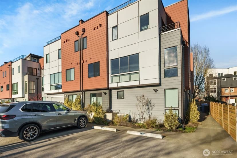 Property photo for 541 S Cloverdale St #b, Seattle photo 26