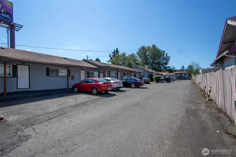 Property photo for 9618 Pacific Avenue, Tacoma photo 10