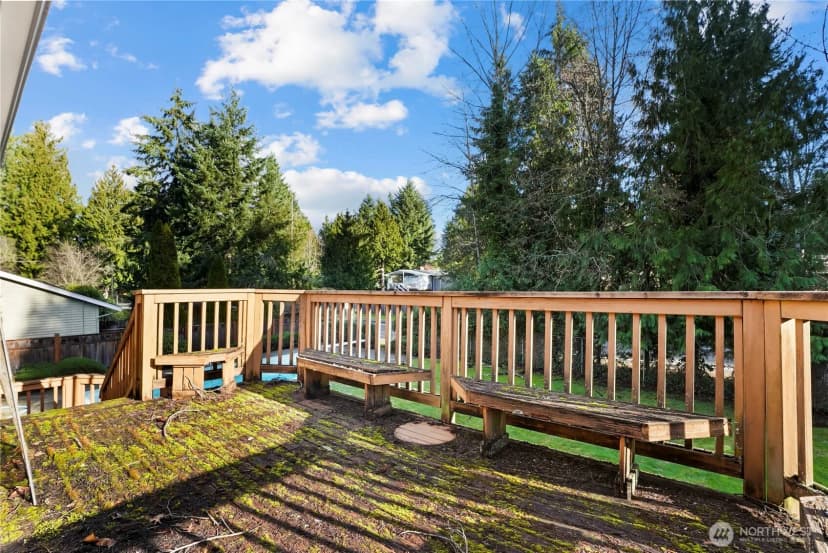 Property photo for 10914 165th Place Ne, Redmond photo 27