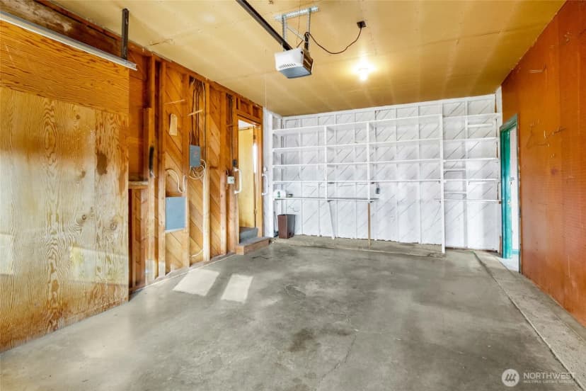 Property photo for 319 E 3rd Street, Lind photo 34
