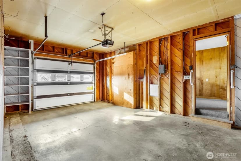 Property photo for 319 E 3rd Street, Lind photo 36