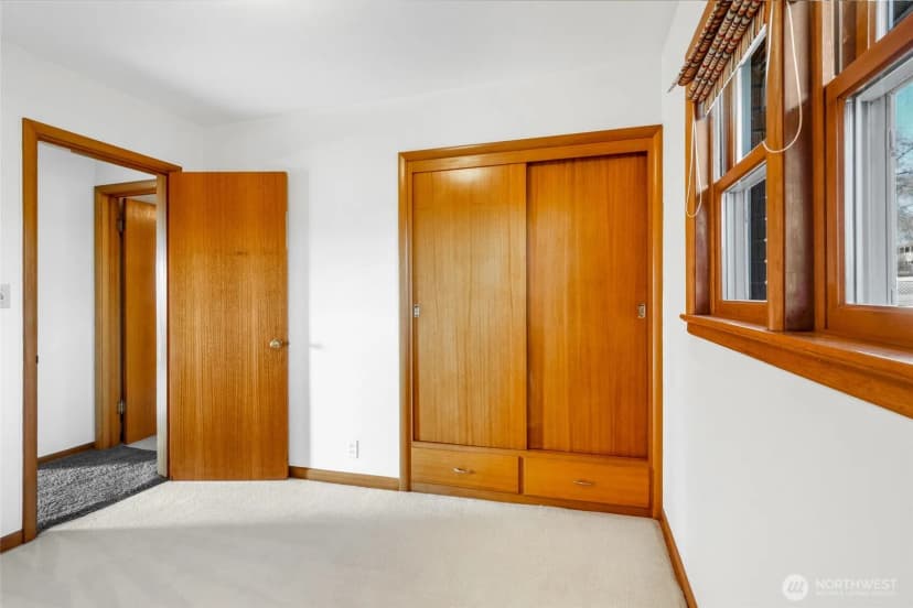 Property photo for 319 E 3rd Street, Lind photo 23