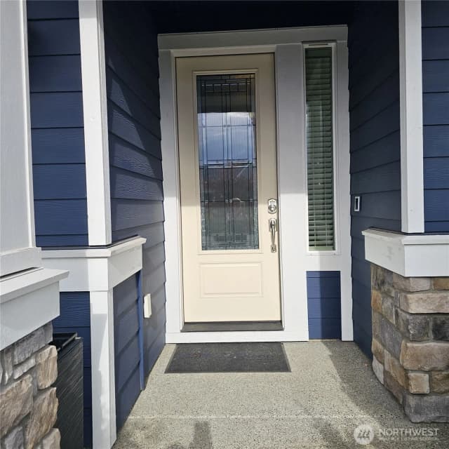 Property photo for 9527 Bowthorpe Street Se, Olympia photo 2