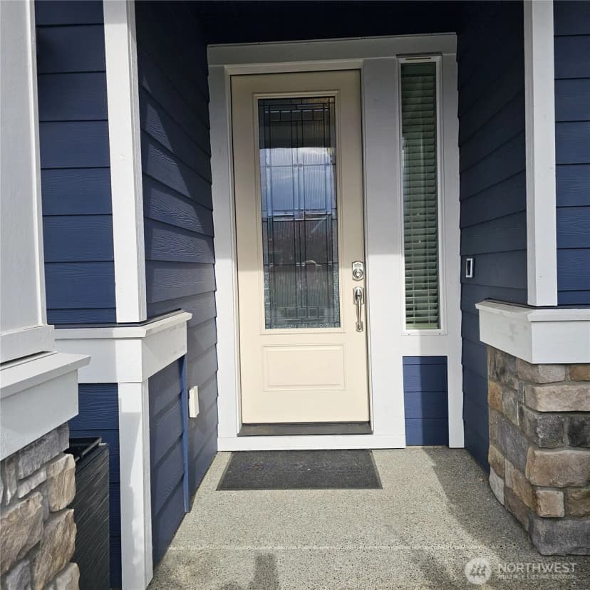 Property photo for 9527 Bowthorpe Street Se, Olympia photo 2