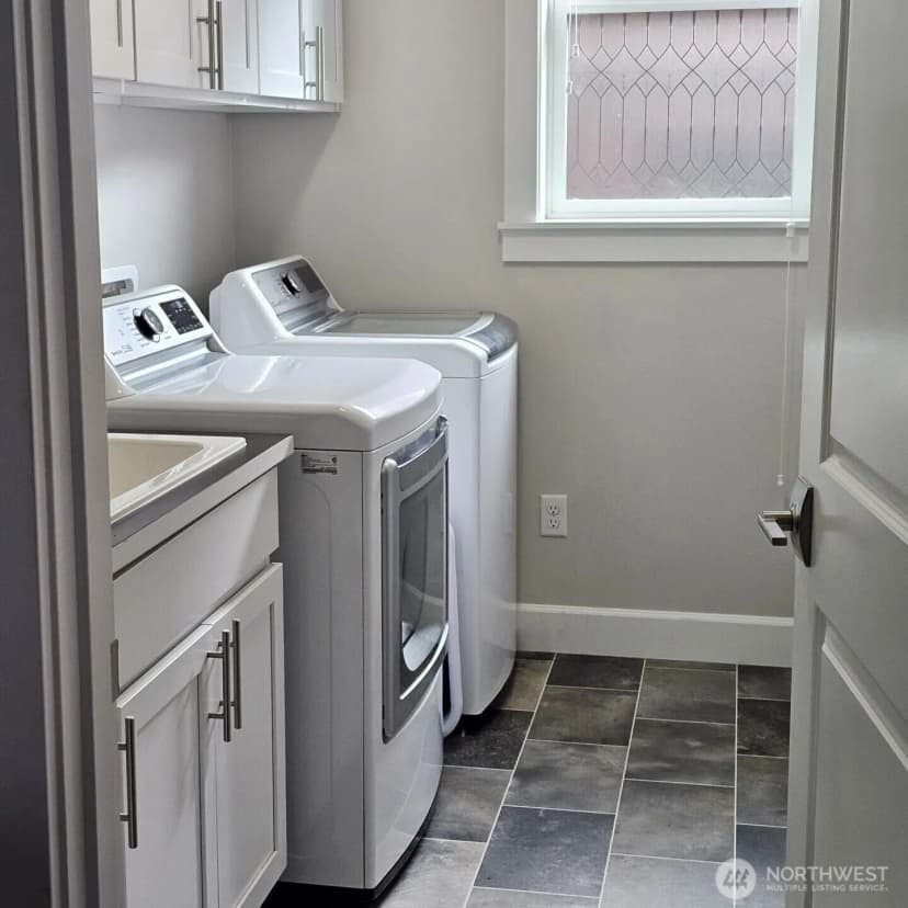 Property photo for 9527 Bowthorpe Street Se, Olympia photo 17