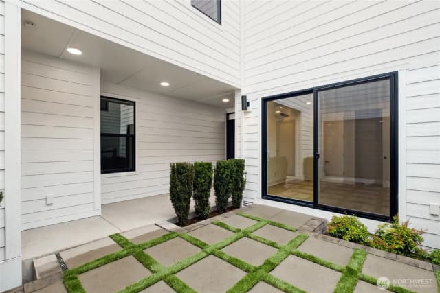 Property photo for 13806 Se 85th Street, Newcastle photo 4