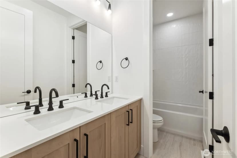 Property photo for 13806 Se 85th Street, Newcastle photo 28