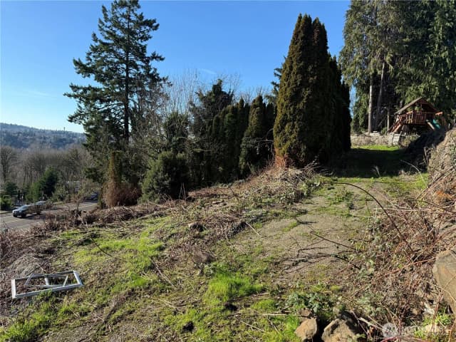 Property photo for 6800 S 133rd Street, Seattle photo 3