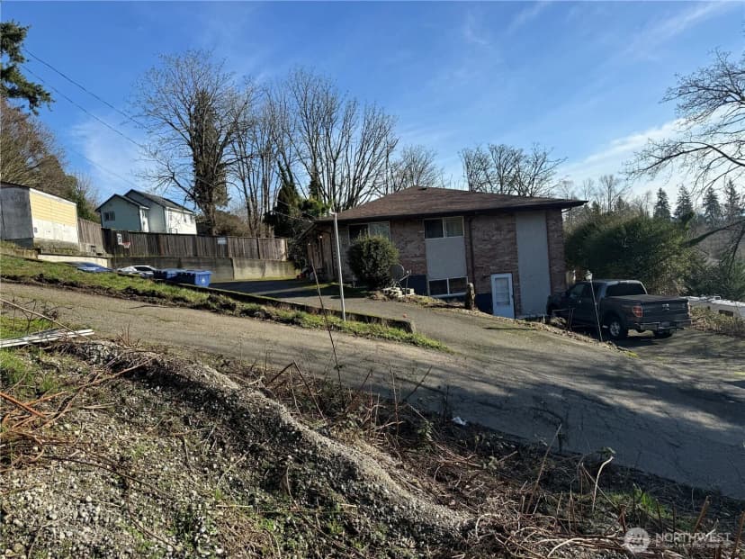 Property photo for 6800 S 133rd Street, Seattle photo 9