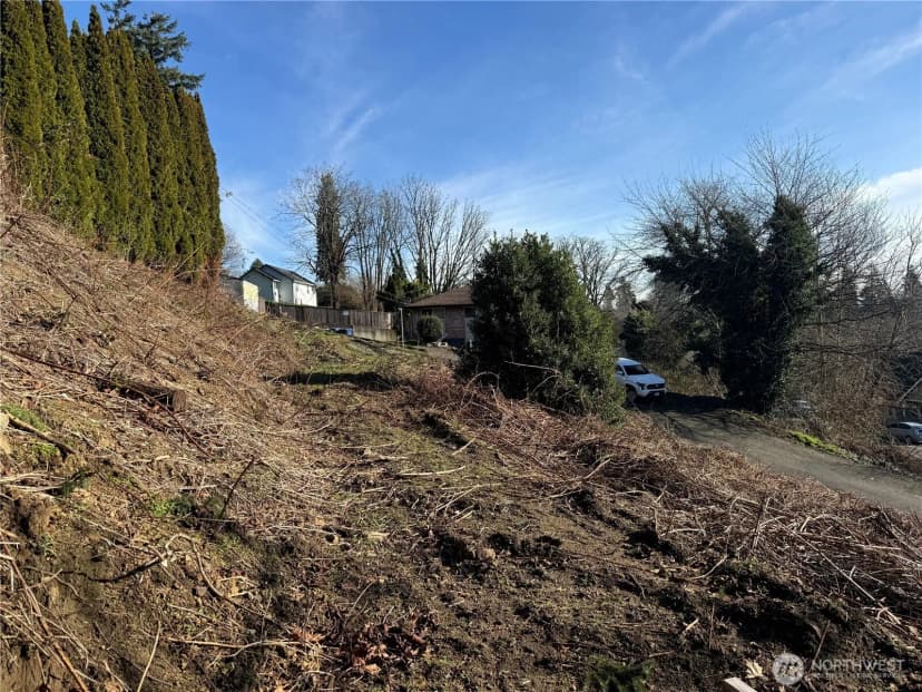 Property photo for 6800 S 133rd Street, Seattle photo 5
