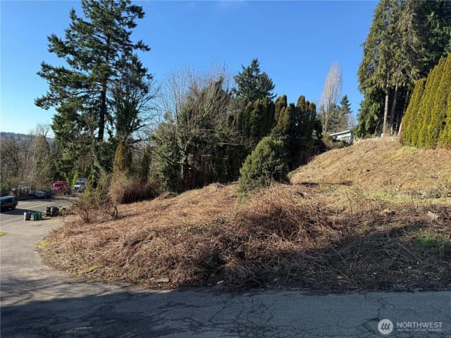 Property photo for 6800 S 133rd Street, Seattle photo 2