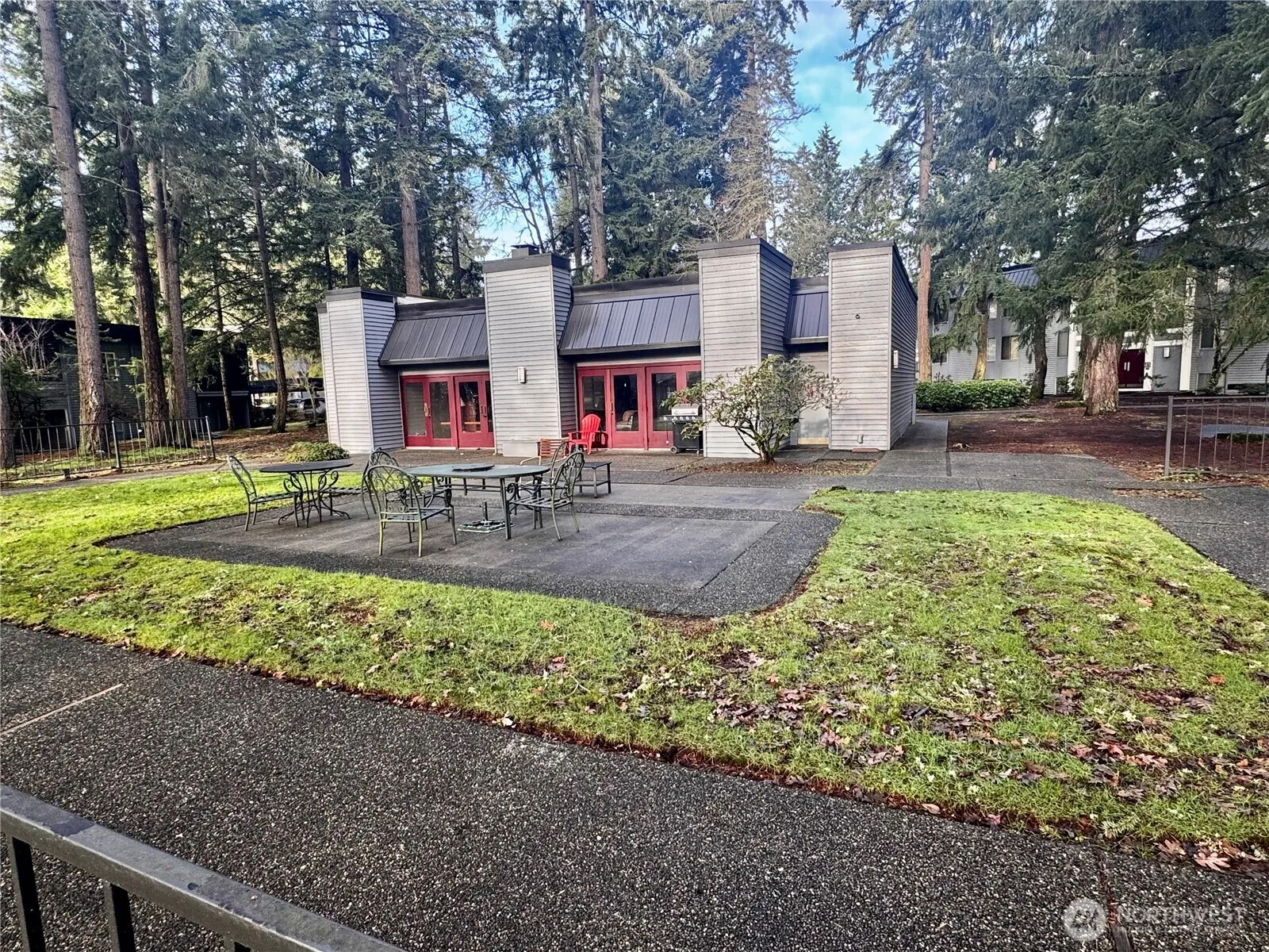Property photo for 8637 Zircon Drive Sw #s2, Tacoma photo 24