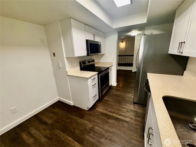 Property photo for 8637 Zircon Drive Sw #s2, Tacoma photo 10