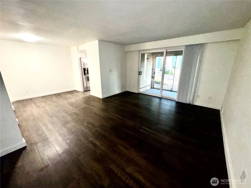 Property photo for 8637 Zircon Drive Sw #s2, Tacoma photo 11