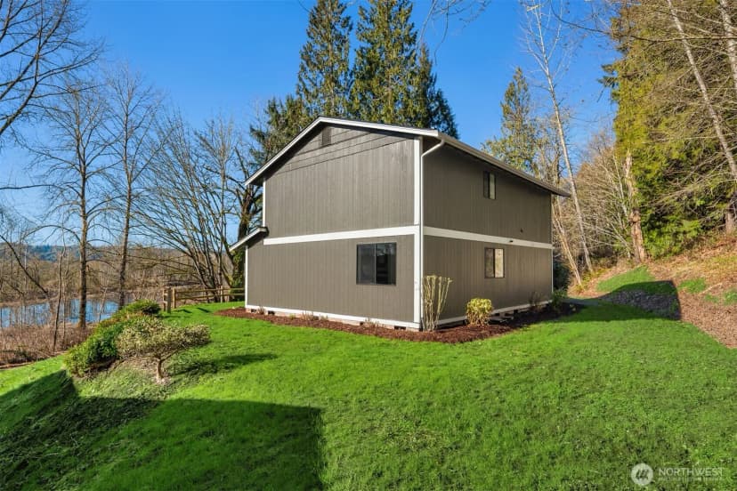 Property photo for 10304 296th Avenue Ne, Carnation photo 12