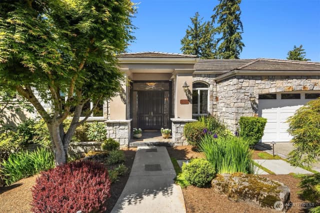 Property photo for 9234 Ne 25th Street, Clyde Hill photo 3
