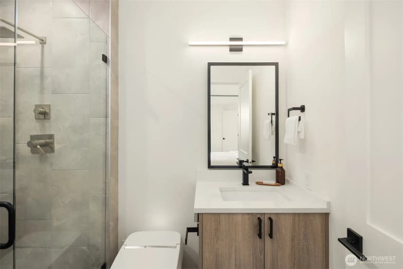 Property photo for 9234 Ne 25th Street, Clyde Hill photo 31