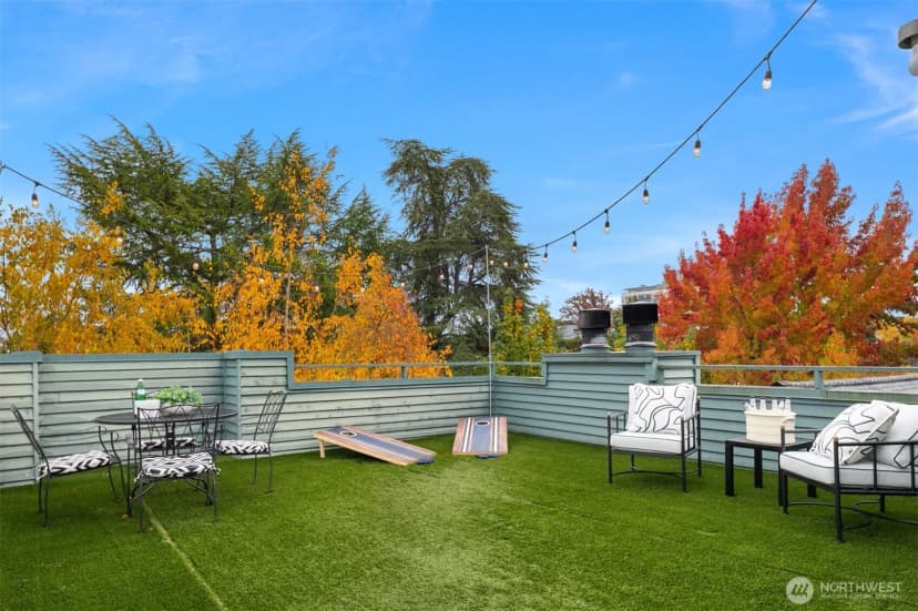 Property photo for 1929 42nd Avenue E #b, Seattle photo 14
