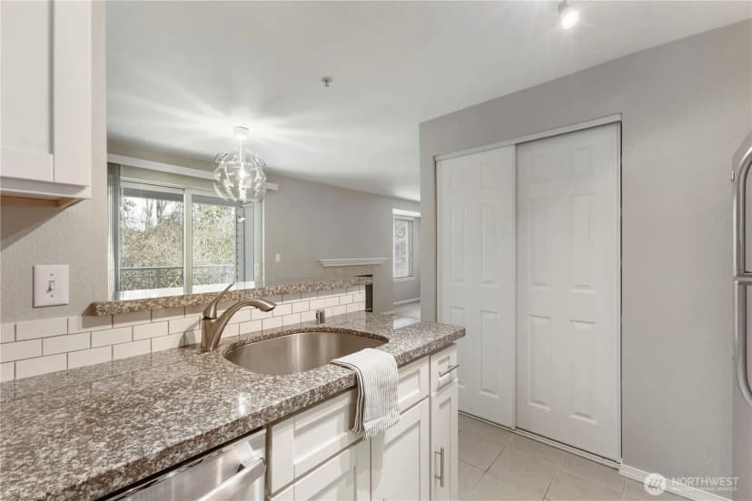 Property photo for 11002 Se Petrovitsky Road #g203, Renton photo 6