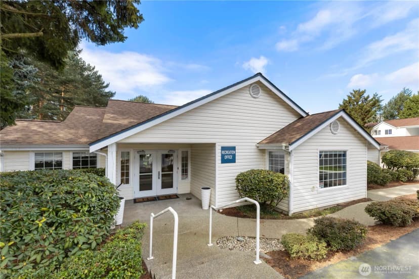 Property photo for 11002 Se Petrovitsky Road #g203, Renton photo 23