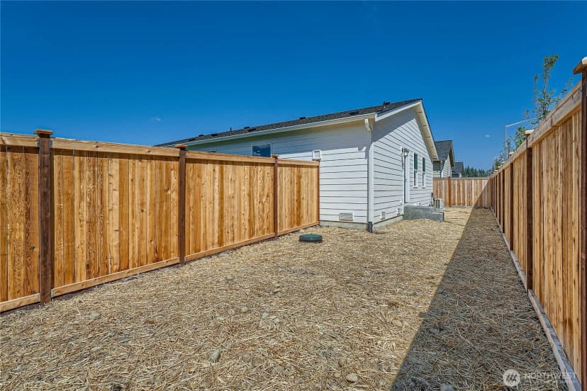 Property photo for 13714 199th Street Ct E, Graham photo 11