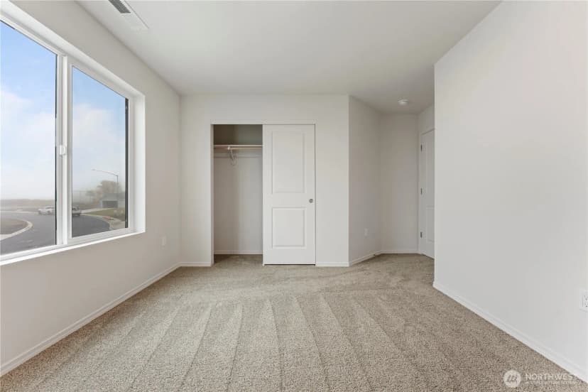 Property photo for 605 Kent Avenue, Royal City photo 23