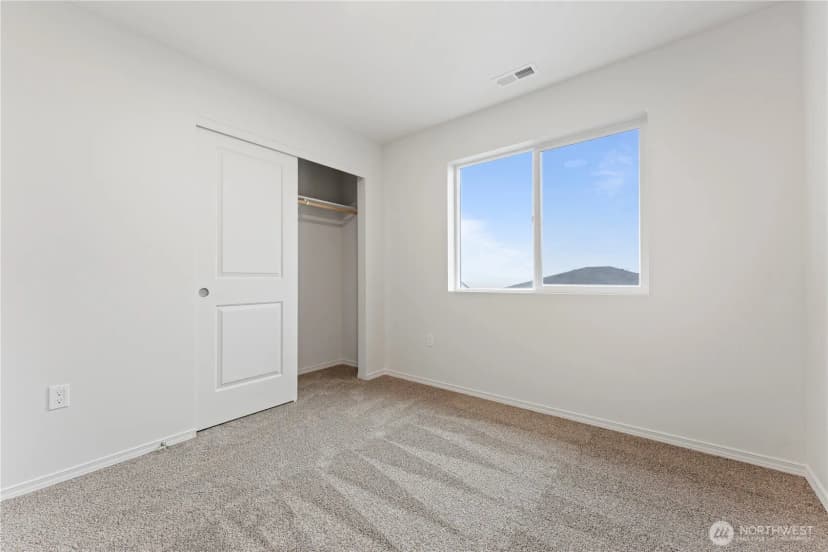 Property photo for 605 Kent Avenue, Royal City photo 17
