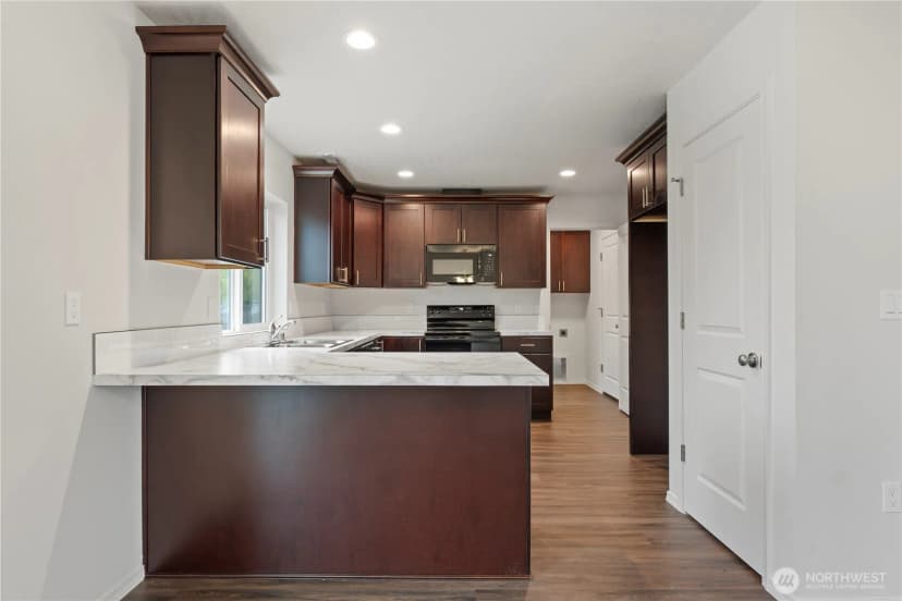 Property photo for 605 Kent Avenue, Royal City photo 10
