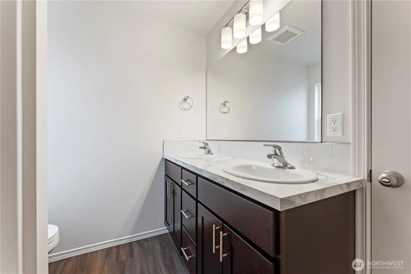 Property photo for 605 Kent Avenue, Royal City photo 16