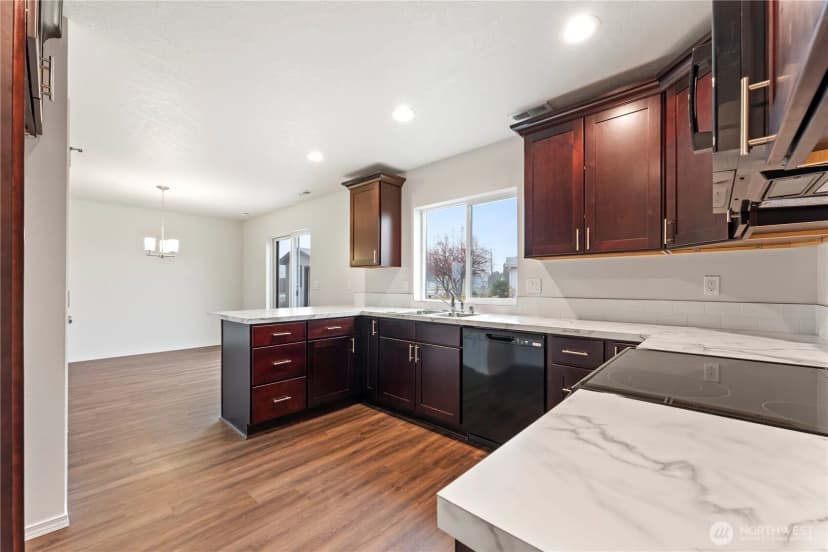 Property photo for 605 Kent Avenue, Royal City photo 13