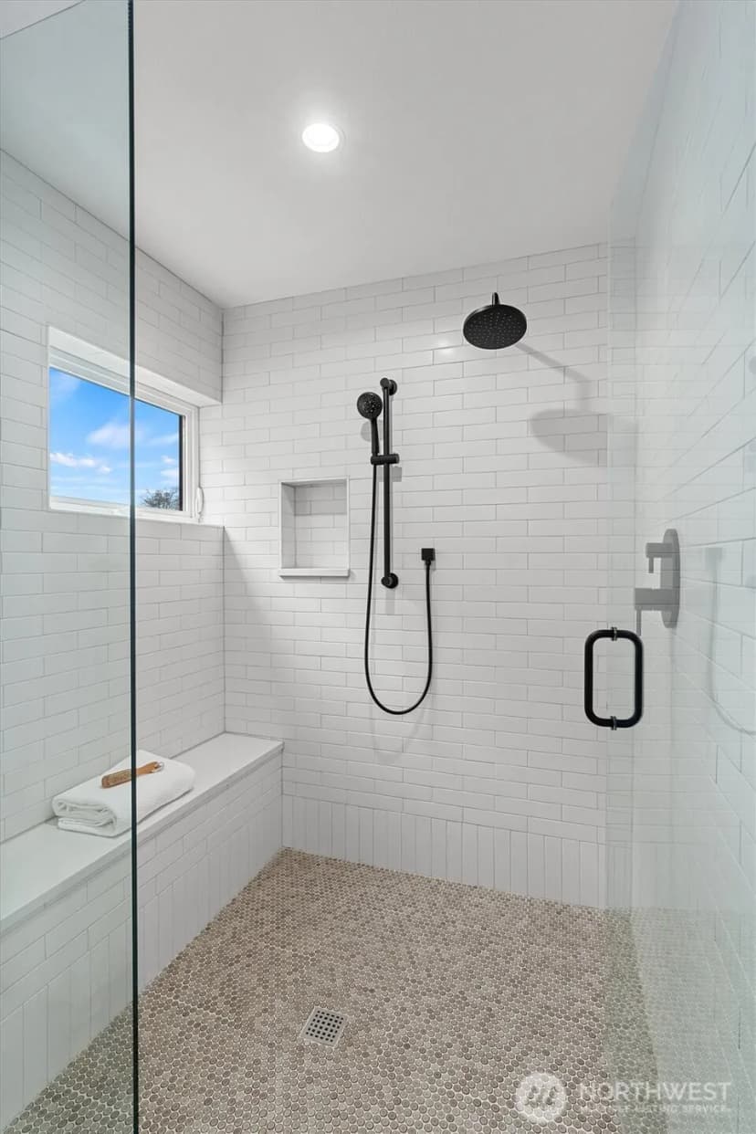 Property photo for 1261 Ne 100th Street, Seattle photo 27