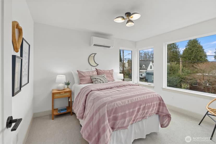 Property photo for 1261 Ne 100th Street, Seattle photo 33