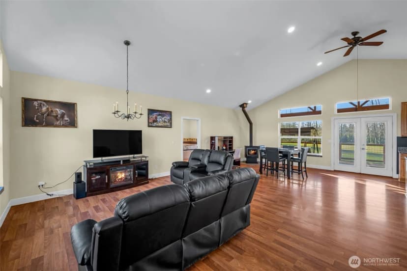 Property photo for 22644 Rose Road, Mount Vernon photo 7