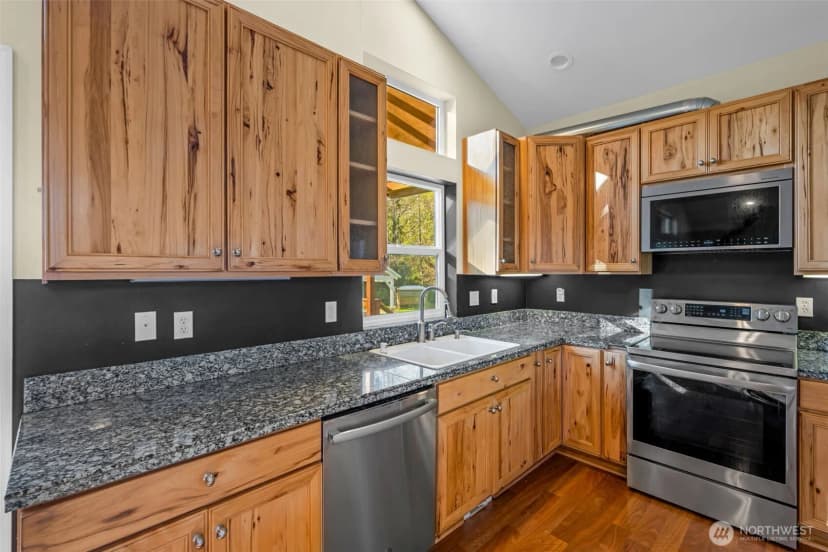 Property photo for 22644 Rose Road, Mount Vernon photo 12