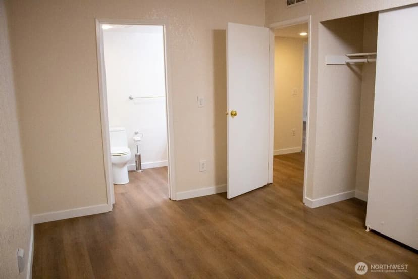 Property photo for 23411 102nd Avenue Se #e107, Kent photo 28
