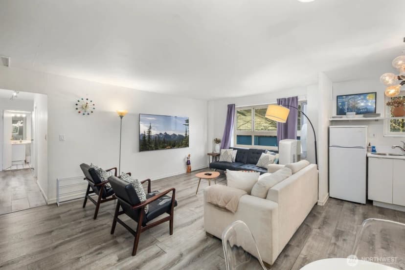Property photo for 1400 Hubbell Place #409, Seattle photo 4