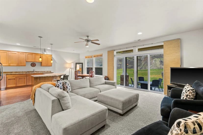 Property photo for 9270 Canyon Drive Nw #c16, Quincy photo 5