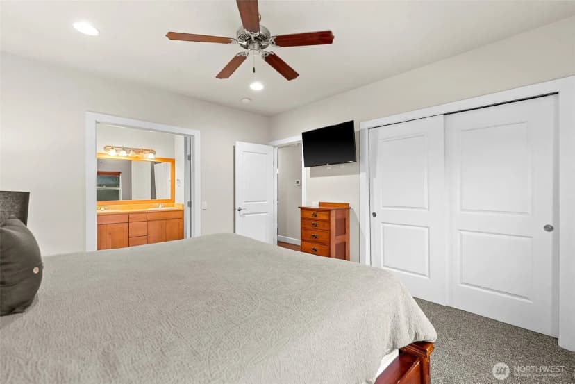 Property photo for 9270 Canyon Drive Nw #c16, Quincy photo 30