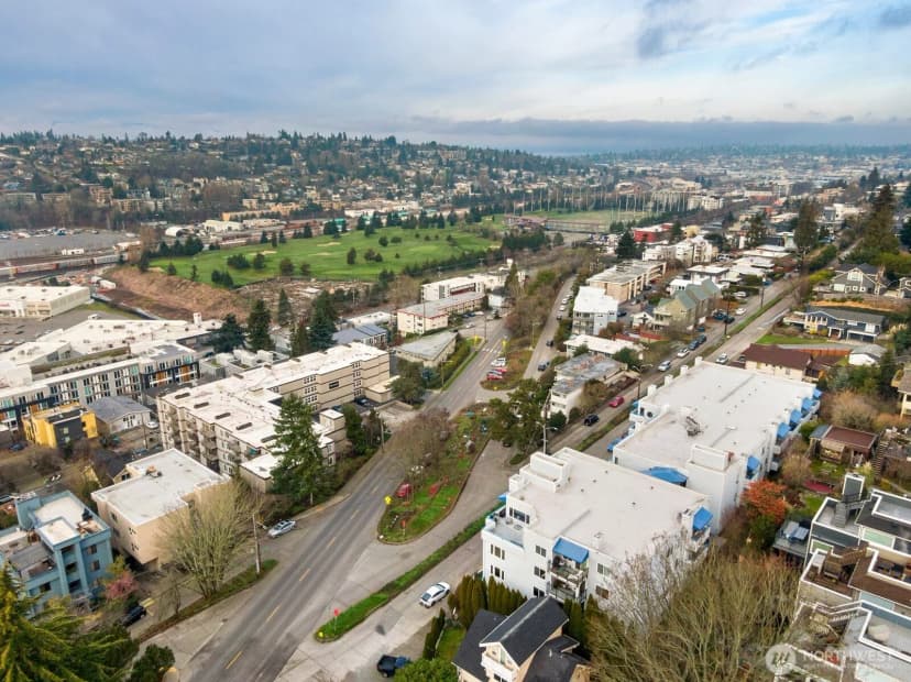 Property photo for 2244 13th Avenue W #407, Seattle photo 28