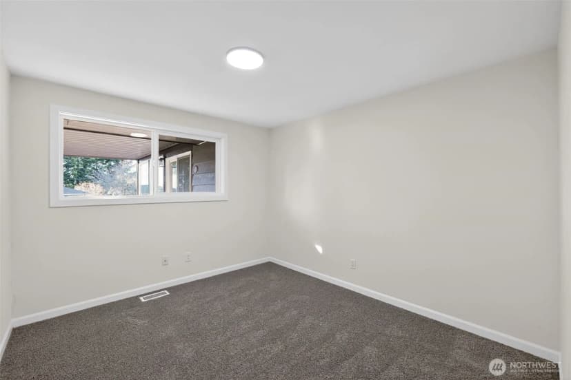 Property photo for 17843 110th Avenue Se, Renton photo 21