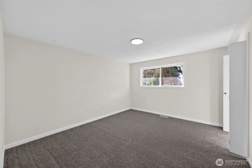 Property photo for 17843 110th Avenue Se, Renton photo 14